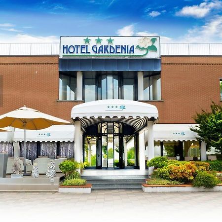 Hotel Gardenia Cermenate Eksteriør billede